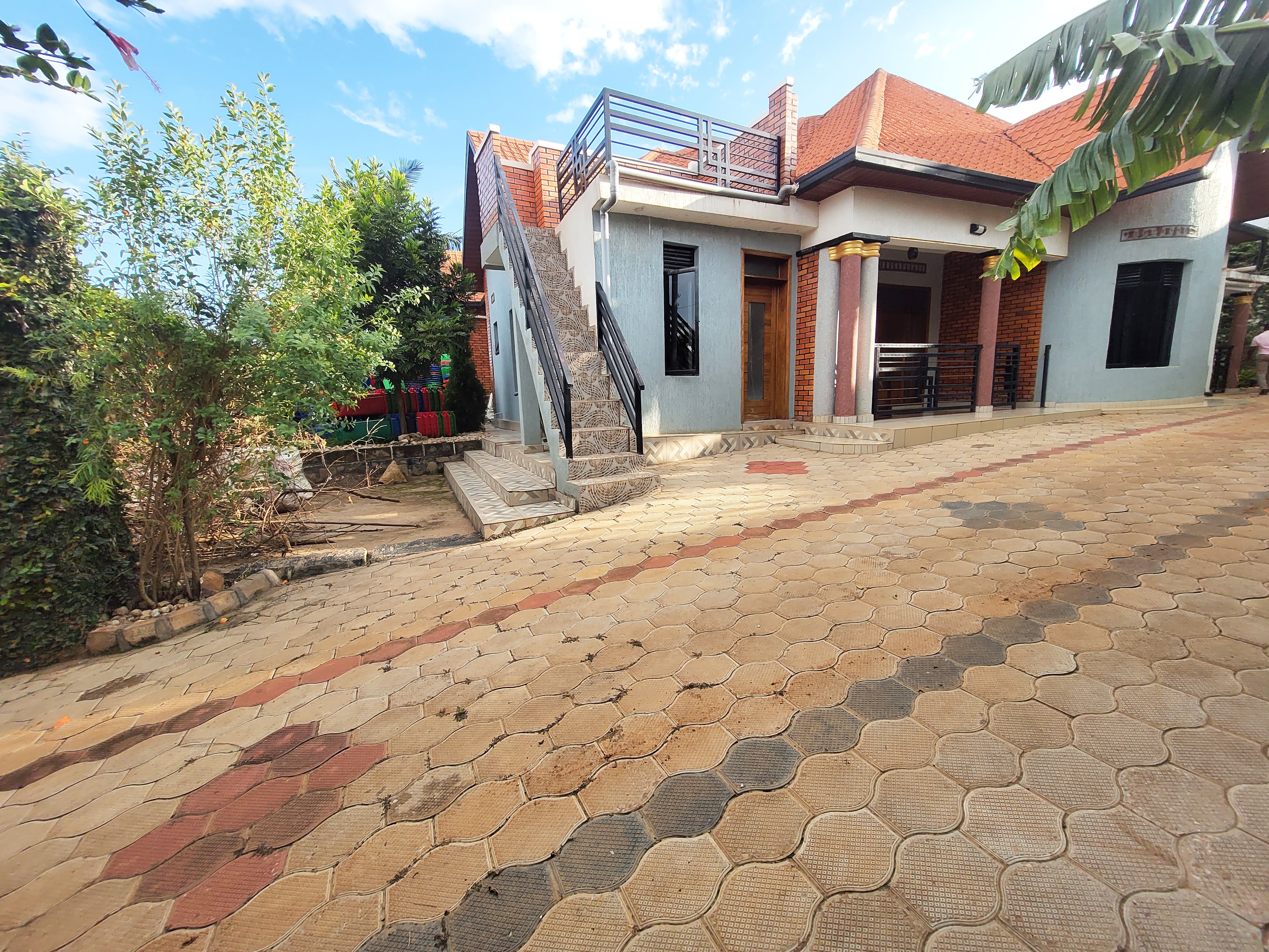 House for Sale in Kanombe Near Military Hospital - Image 4