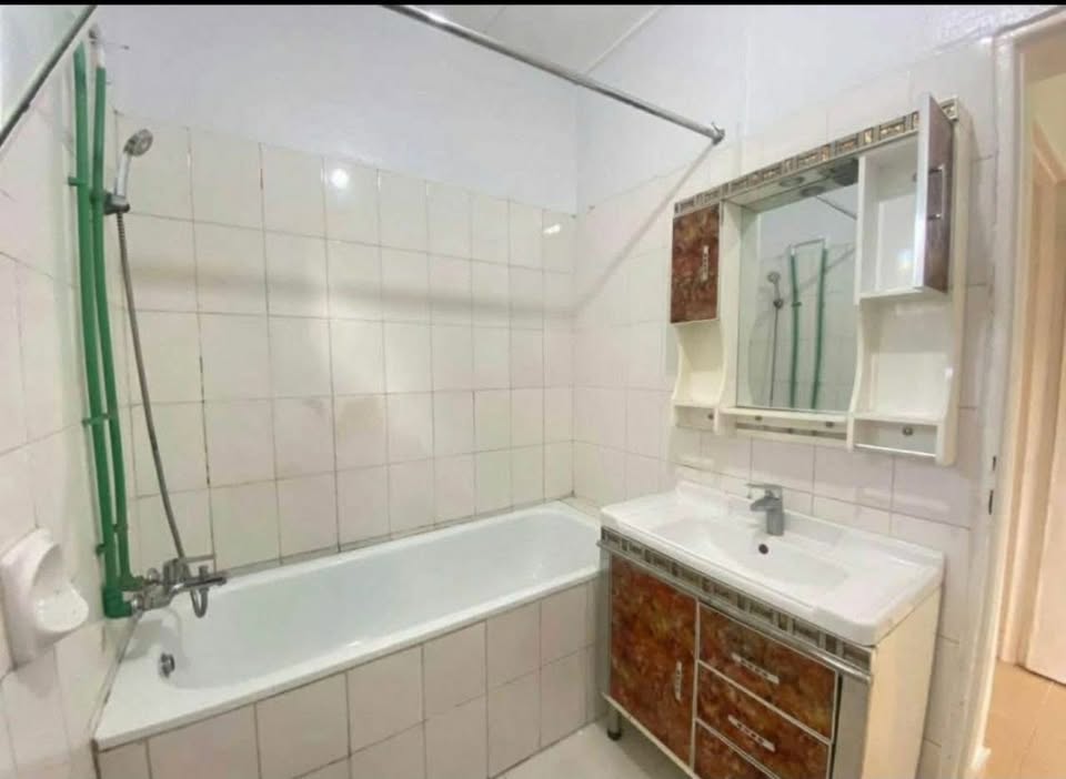 KIBAGABAGA BIG PLOT House (750SQM) For Sale at 300 Million RWF - Image 8