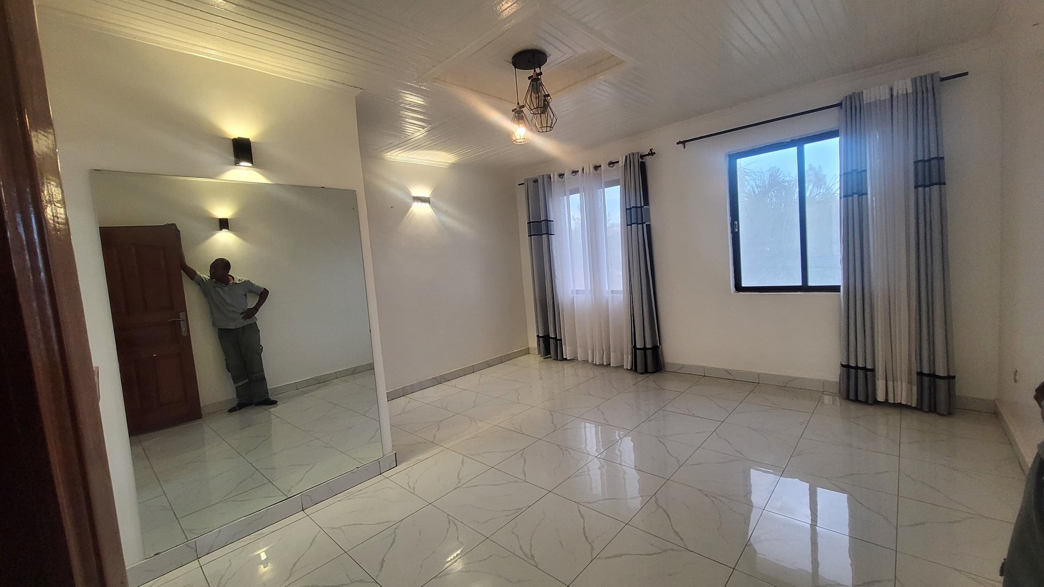 Unfurnished 3-Bedroom Apartment for Rent in Nyarutarama, Kigali - Image 2