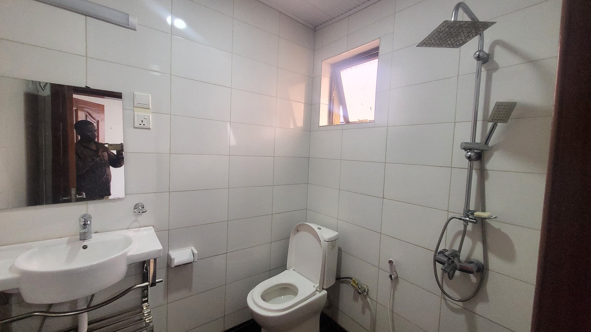 Unfurnished 3-Bedroom Apartment for Rent in Nyarutarama, Kigali - Image 12
