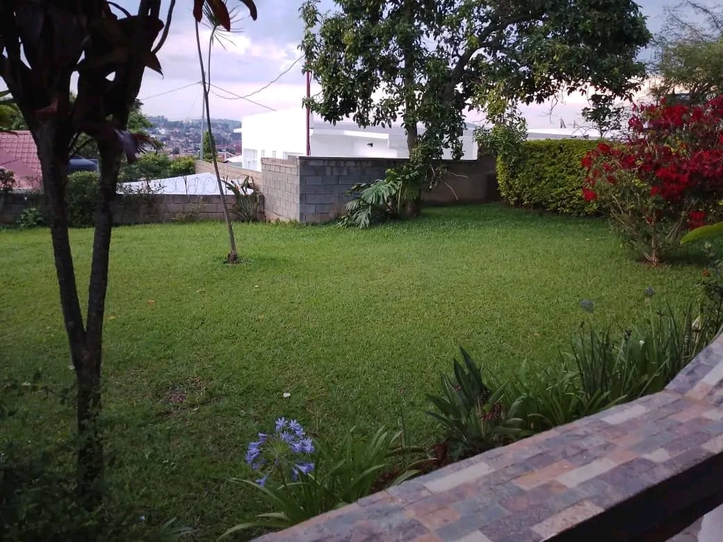 House for Rent in Kibagabaga – Spacious 4-Bedroom Home for $1000/Month - Image 4