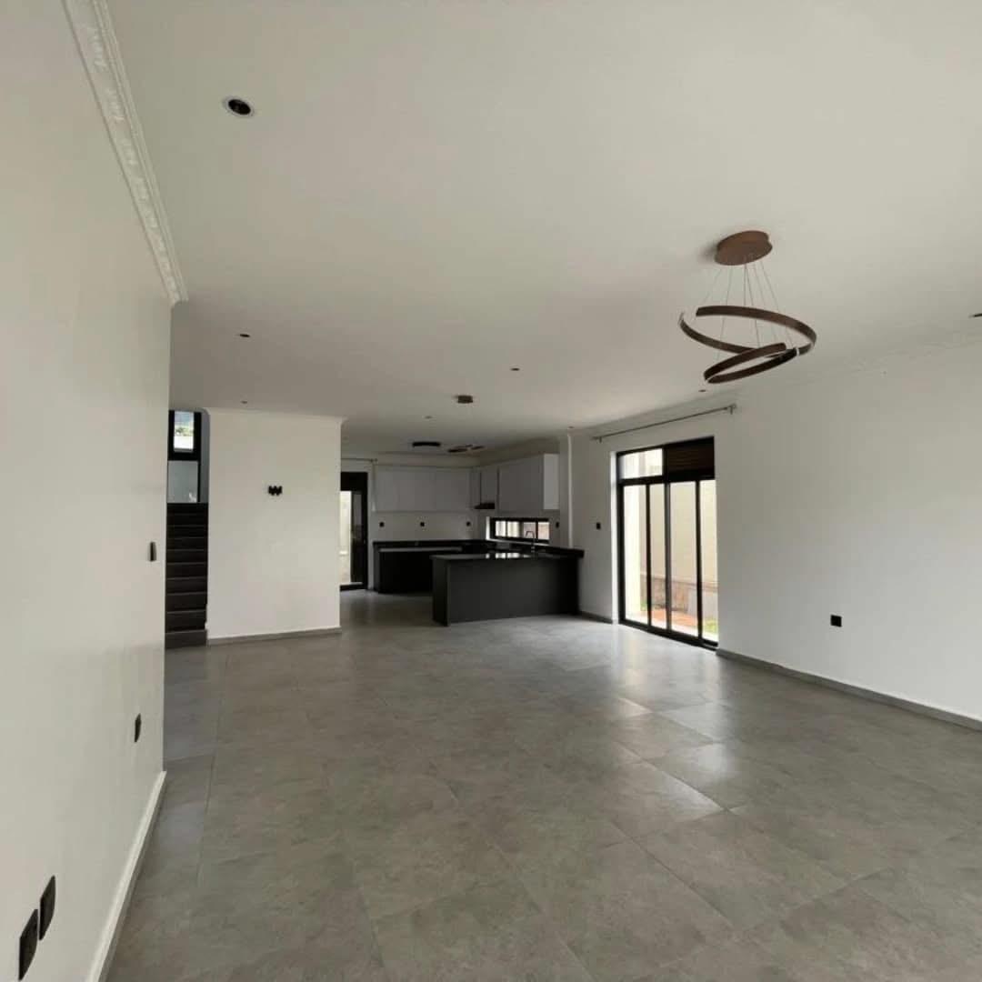 House for Sale in Kicukiro Rebero - Image 10