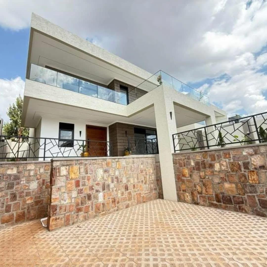 House for Sale in Kicukiro Rebero - Image 3