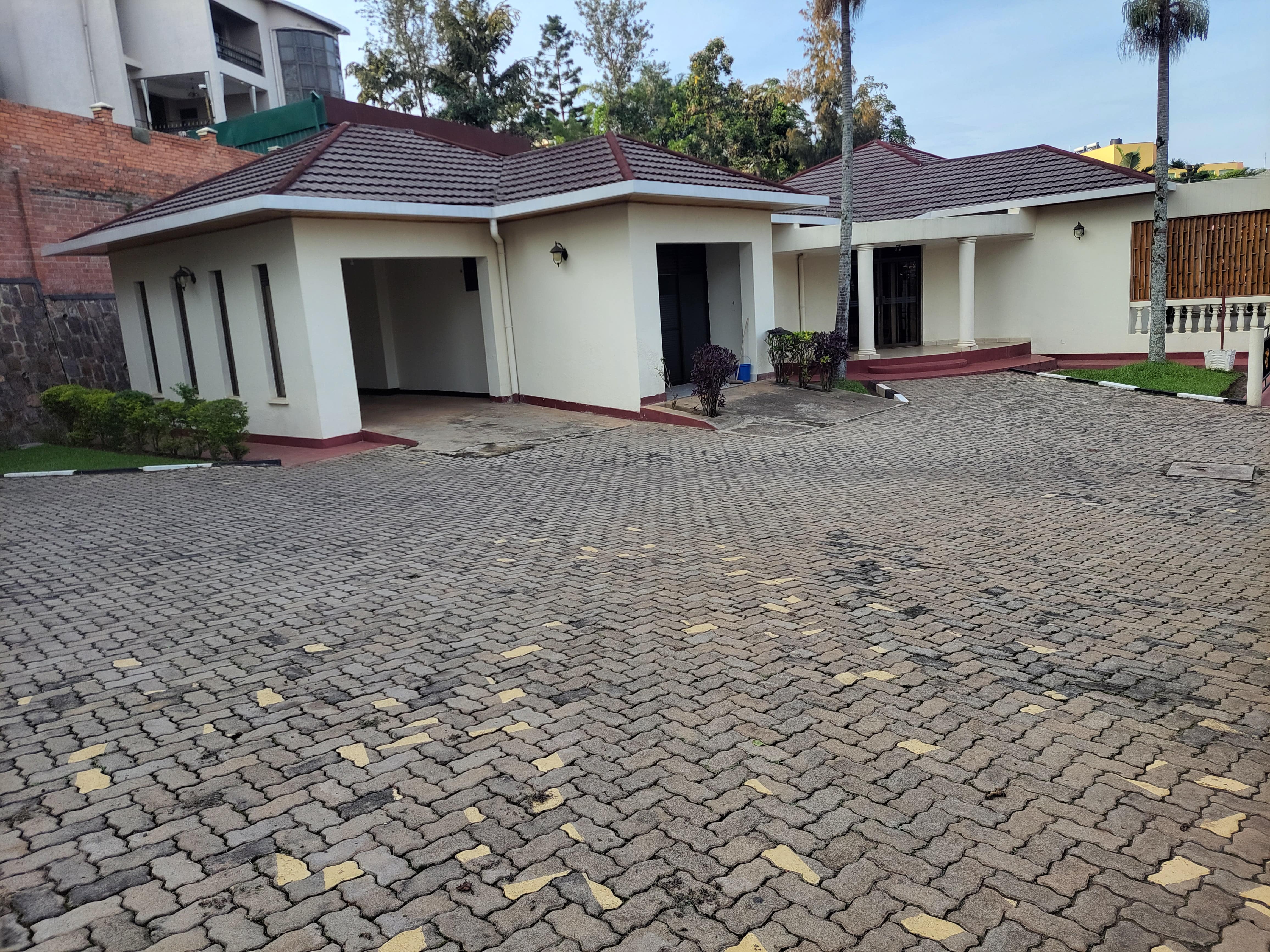 Office for Rent in Nyarutarama Kigali Rwanda - Image 5