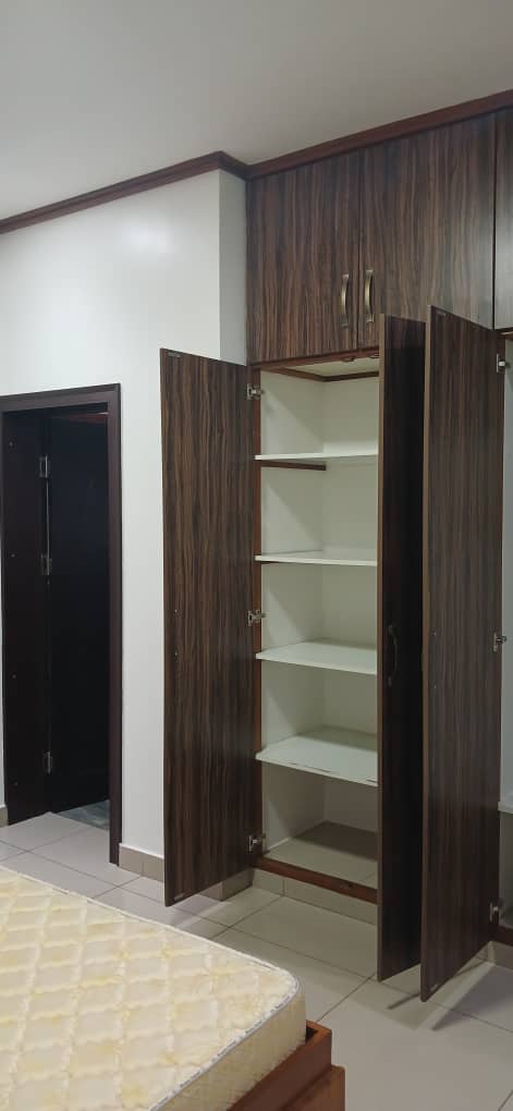 House in Kiyovu for Rent – Modern 3 Bedroom Home with Garden - Image 13