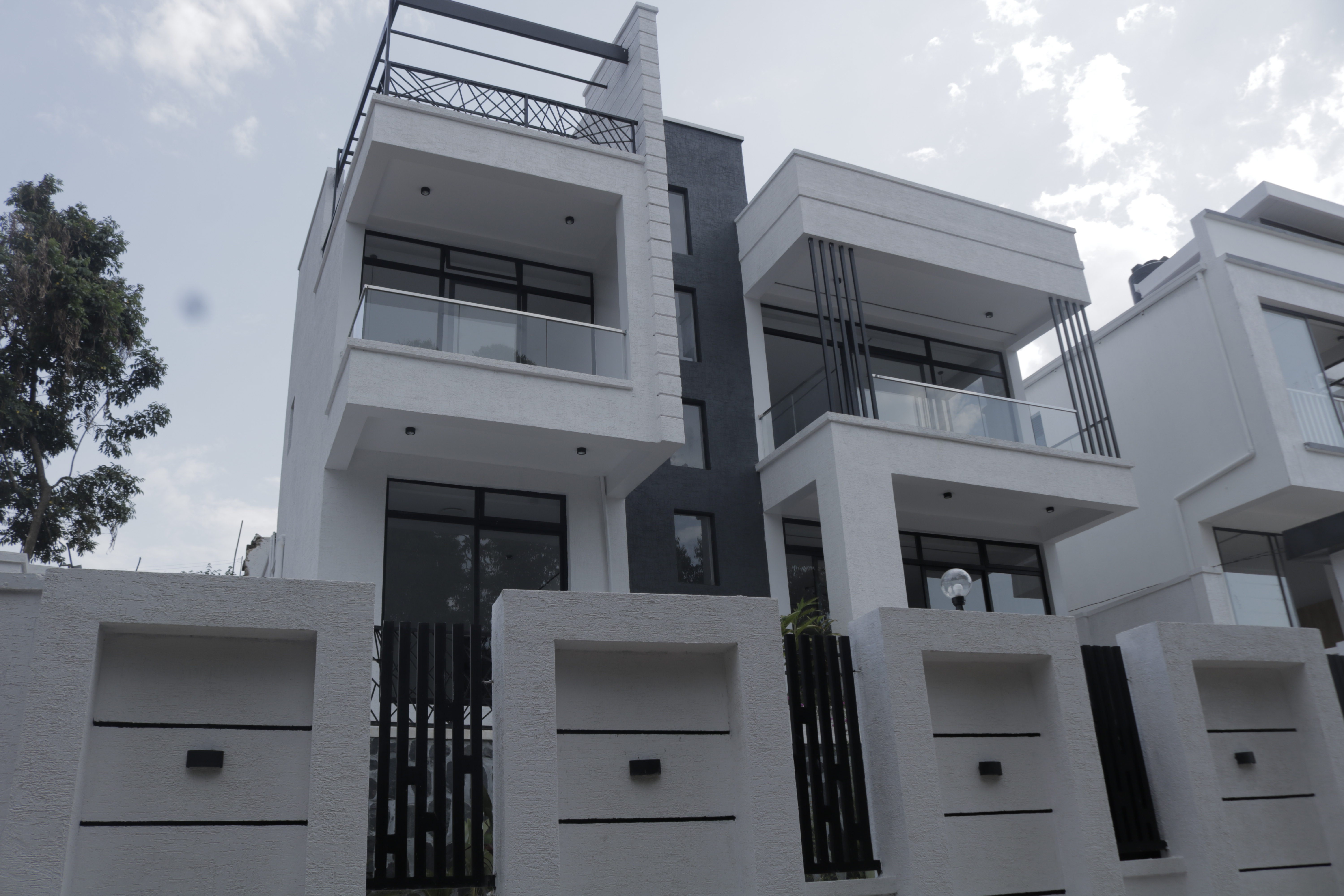 Luxury 5-Bedroom House for Sale in Kibagabaga, Kigali - Image 2