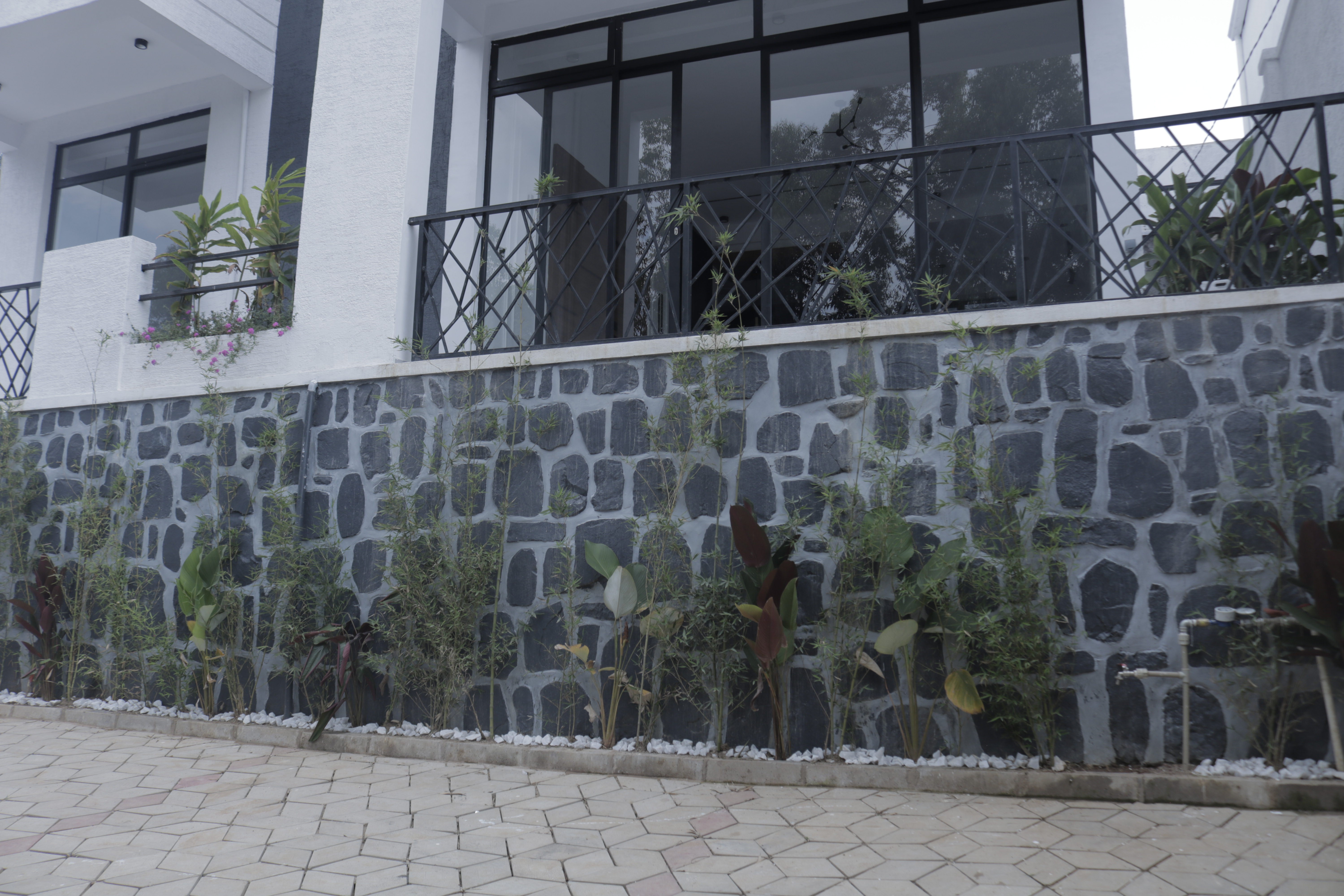 Luxury 5-Bedroom House for Sale in Kibagabaga, Kigali - Image 6