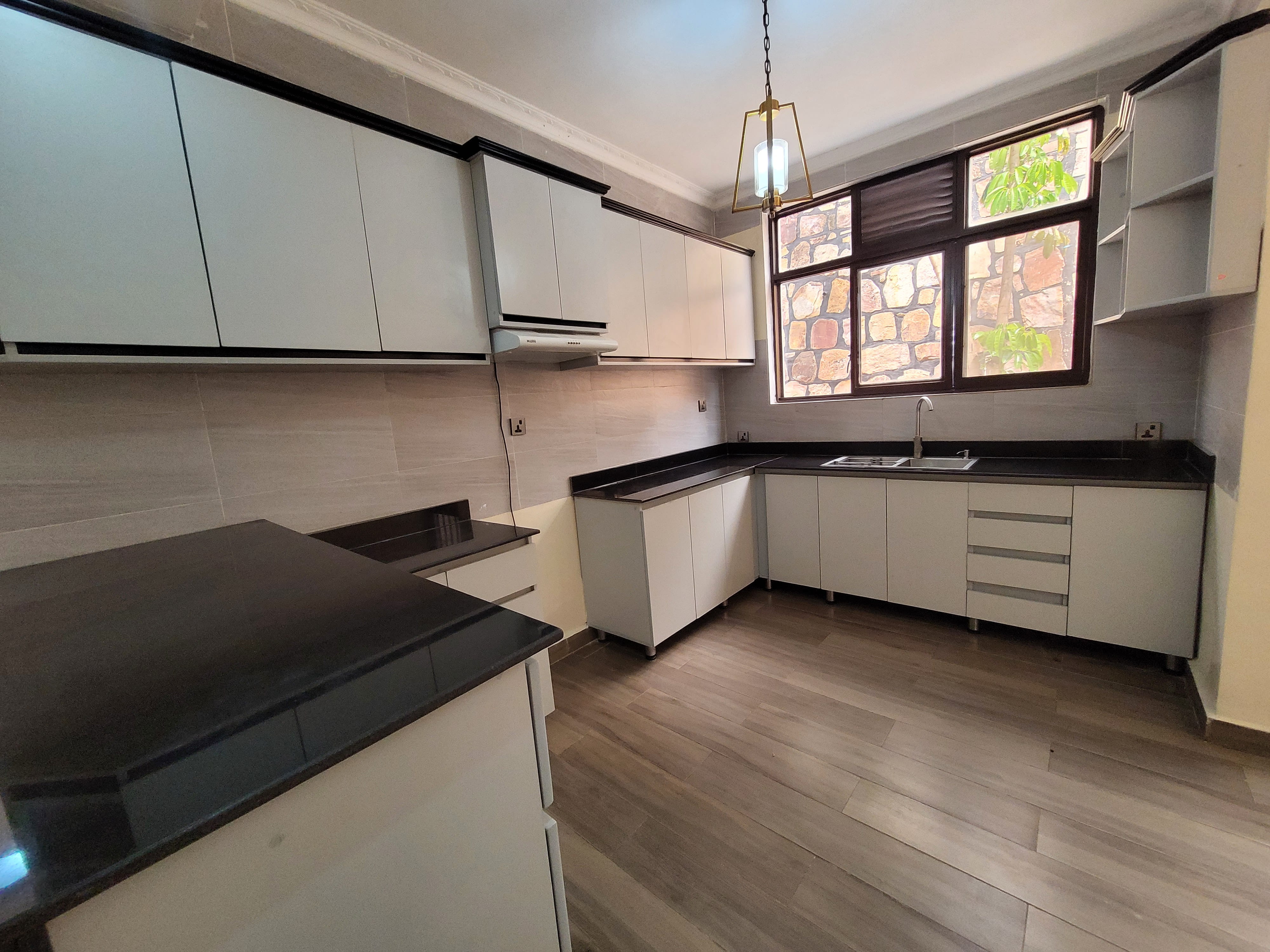 4 Bedrooms Plus Office House for Rent in Kibagabaga Kigali – Unfurnished Luxury Living - Image 3