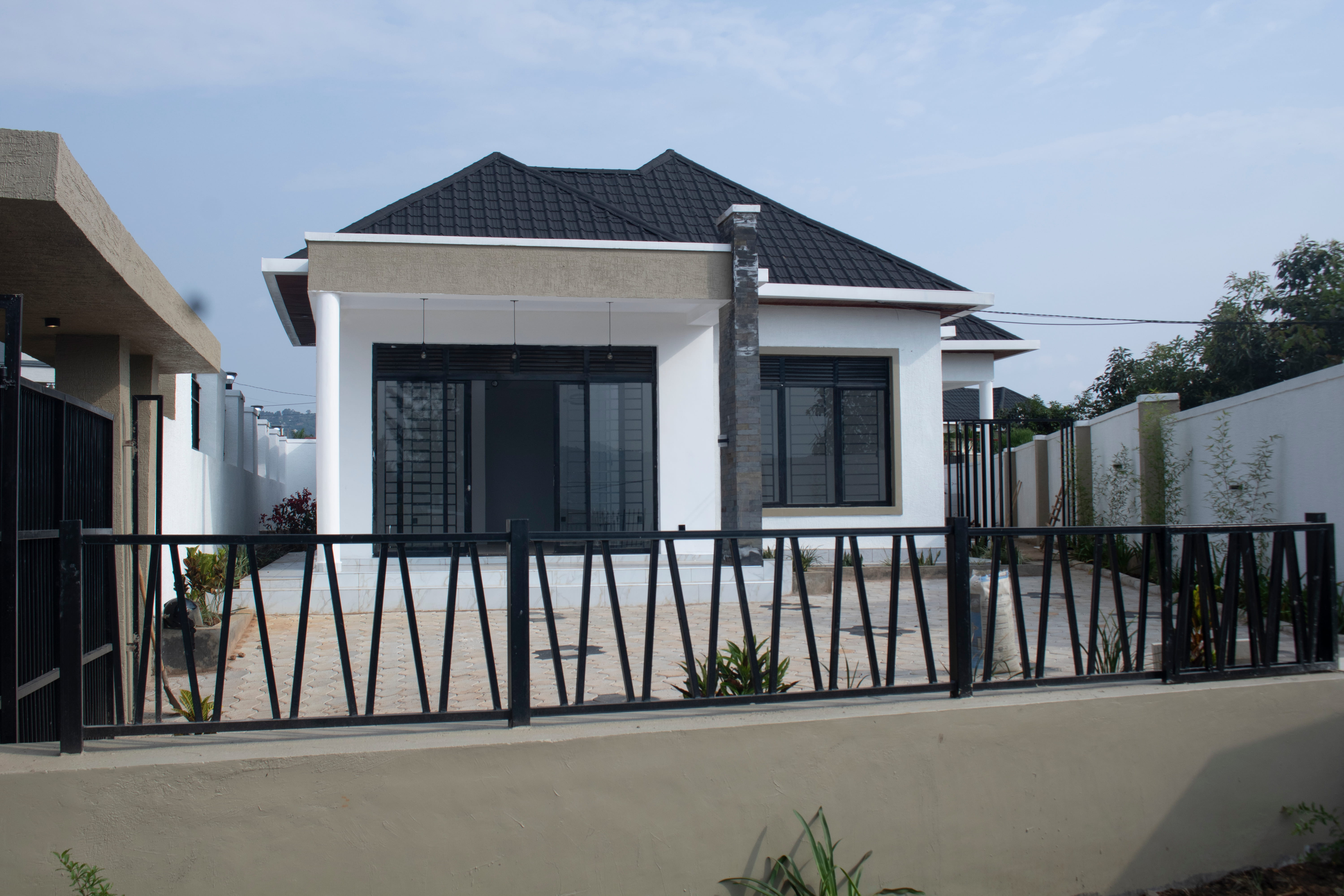 House for Sale in Nyarugenge Kigali with Swimming Pool - Image 9