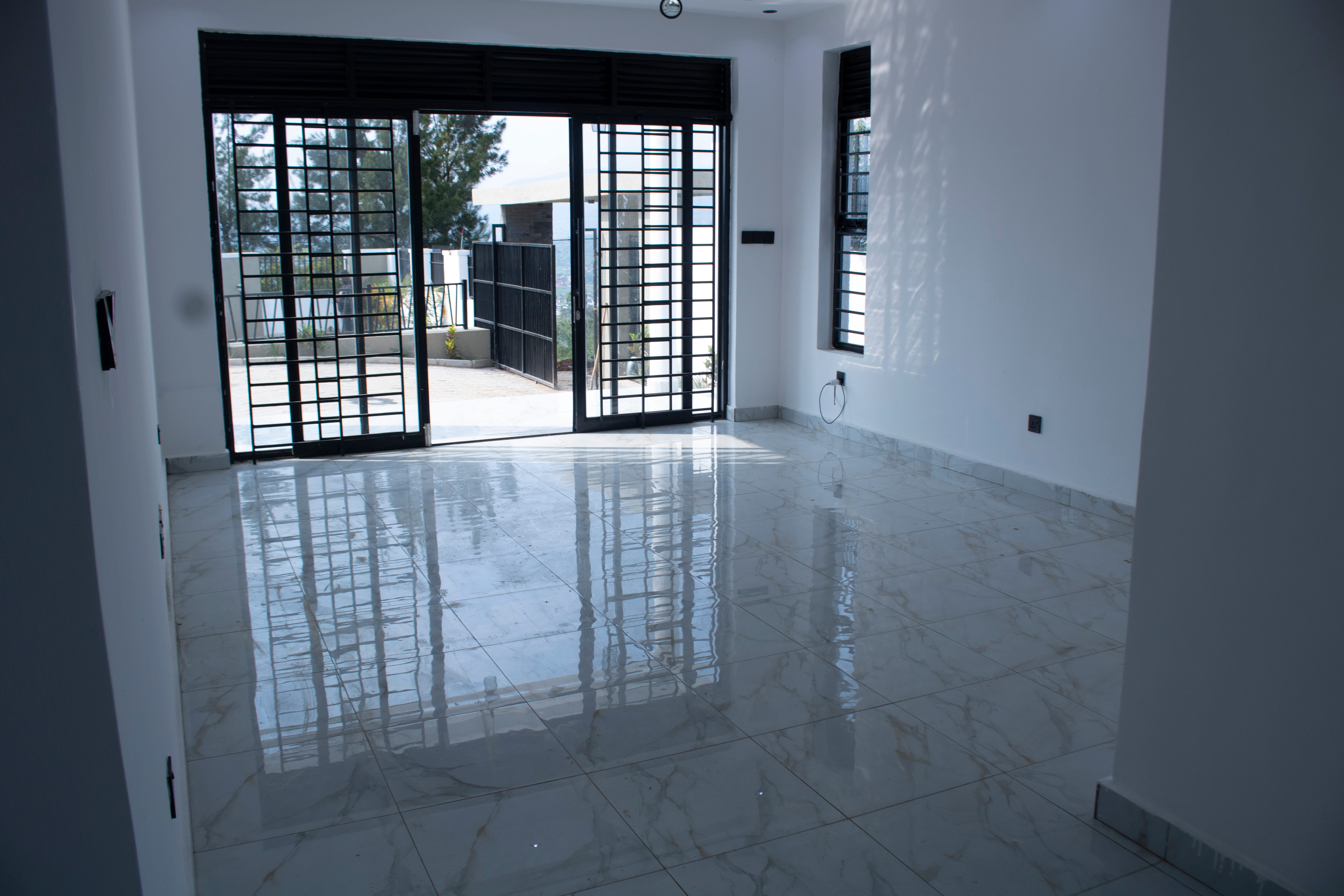 House for Sale in Nyarugenge Kigali with Swimming Pool - Image 14