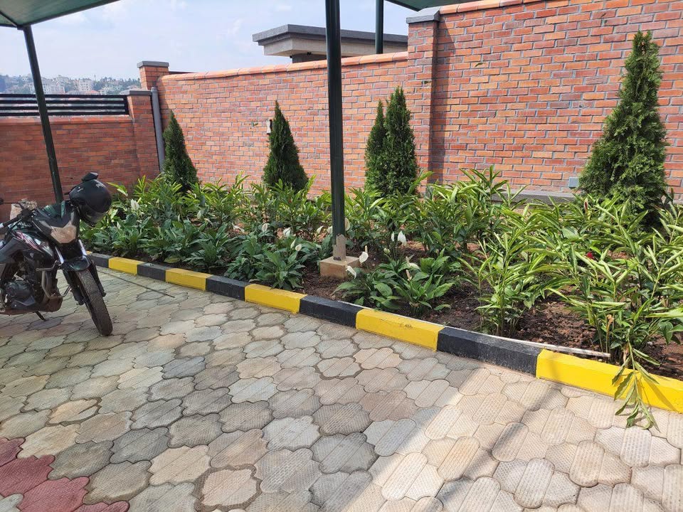 Luxury 7 Bedrooms House for Sale in Kibagabaga Kigali - Image 10