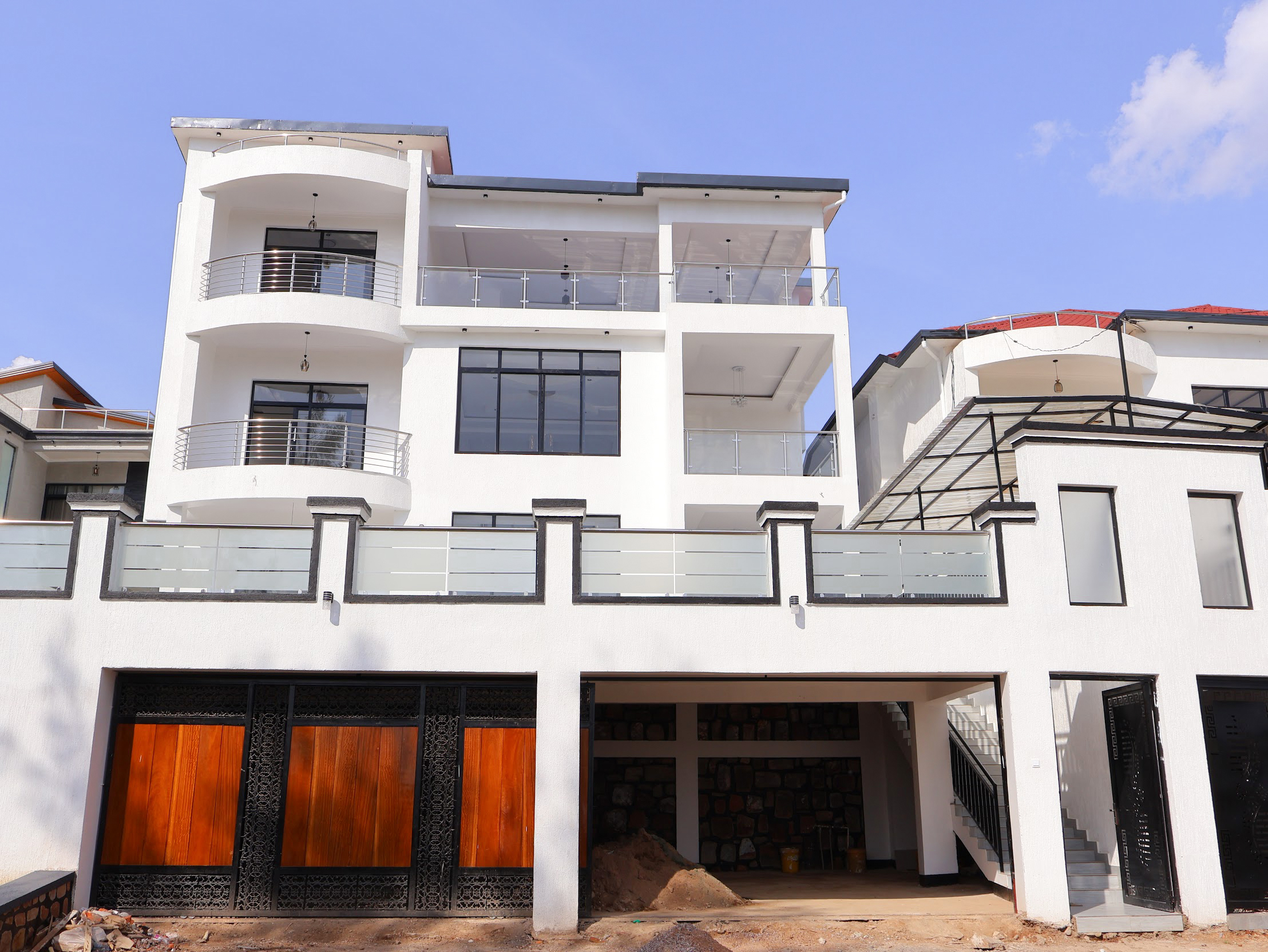 Luxury 6 Bedroom House for Sale in Kibagabaga Kigali Rwanda – Modern Living at 600M Rwf