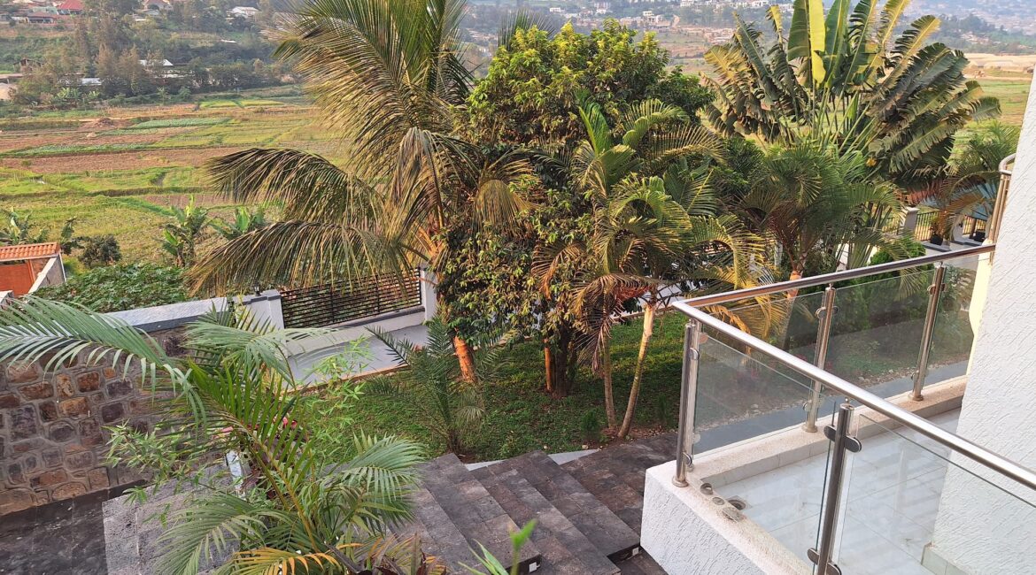 7 Bedroom Luxury Villa for Sale in Kibagabaga, Kigali - Image 20