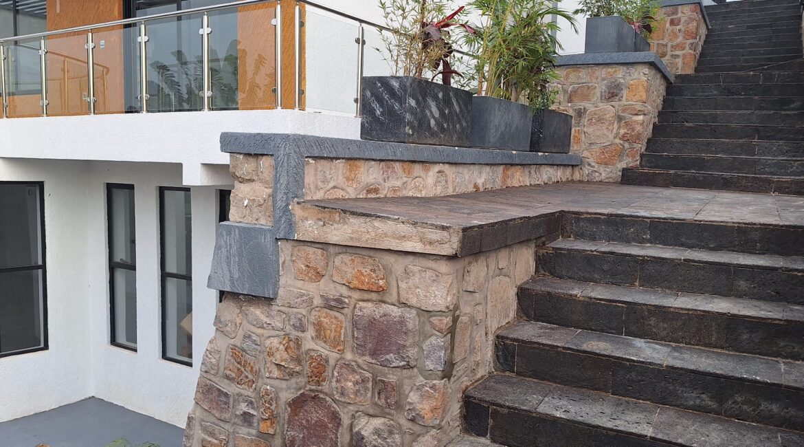 7 Bedroom Luxury Villa for Sale in Kibagabaga, Kigali - Image 13