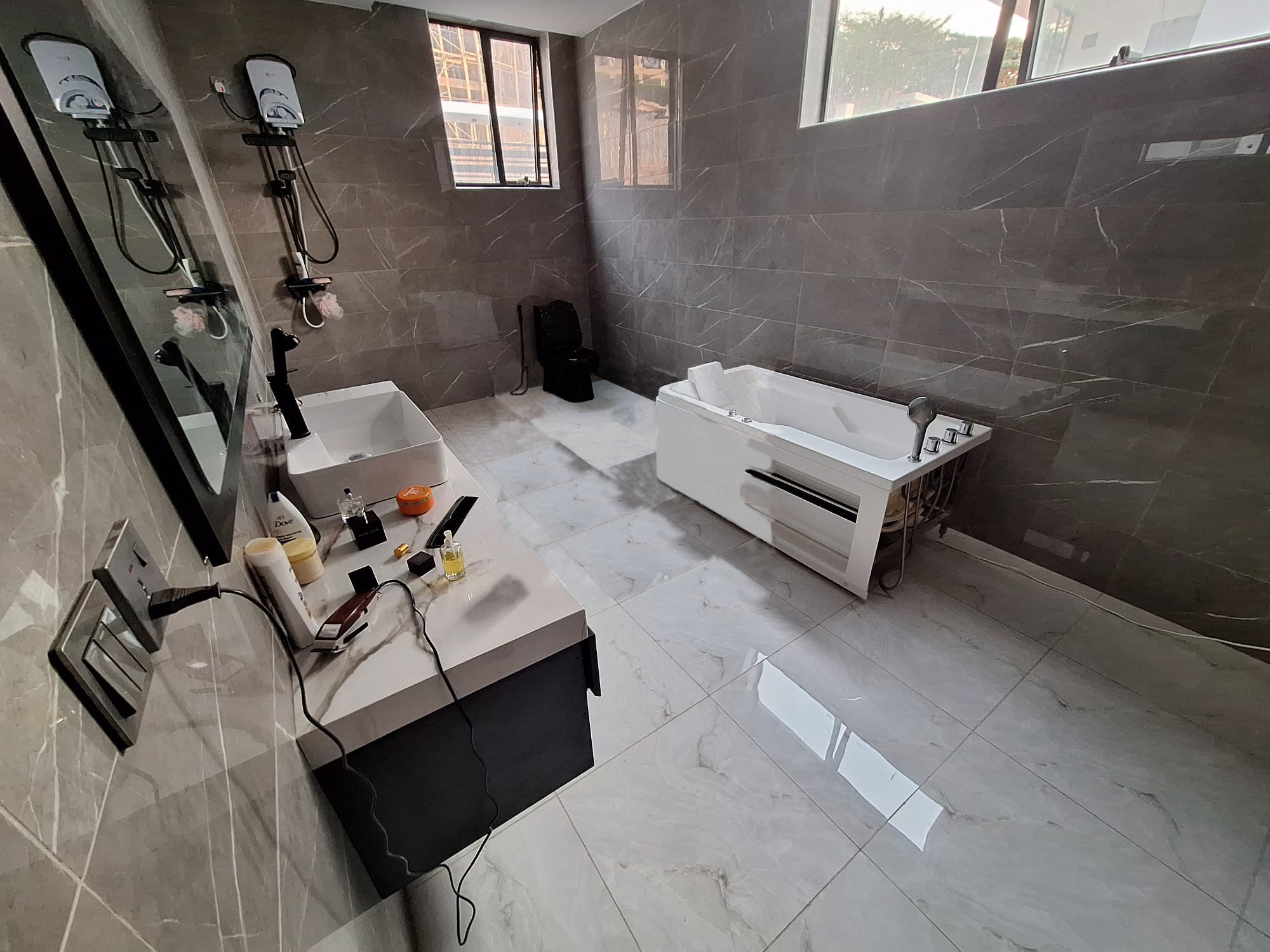 7 Bedroom Luxury Villa for Sale in Kibagabaga, Kigali - Image 12