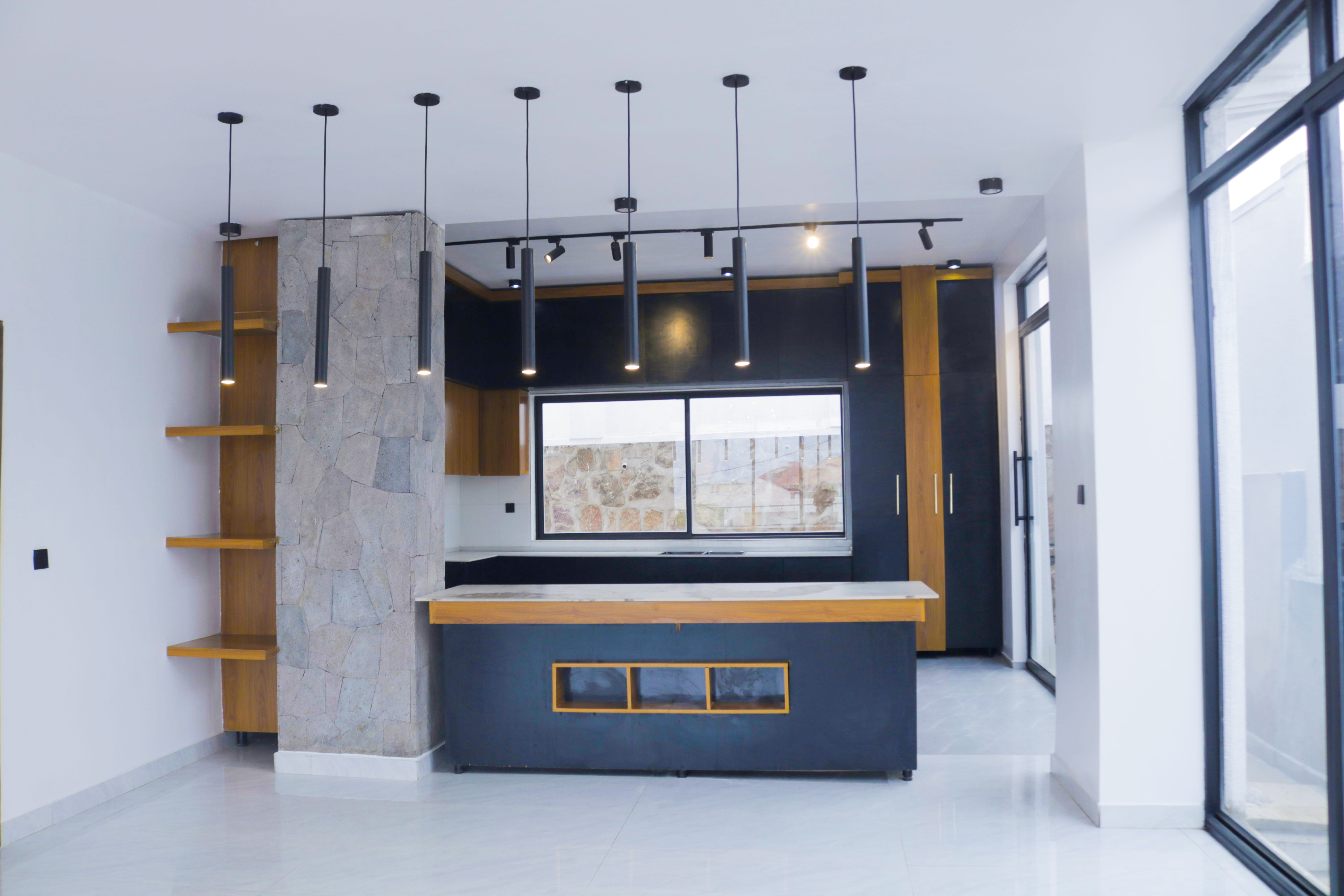 House for Sale in Kibagabaga – 6 Bedrooms, 7 Bathrooms Luxury Home - Image 8