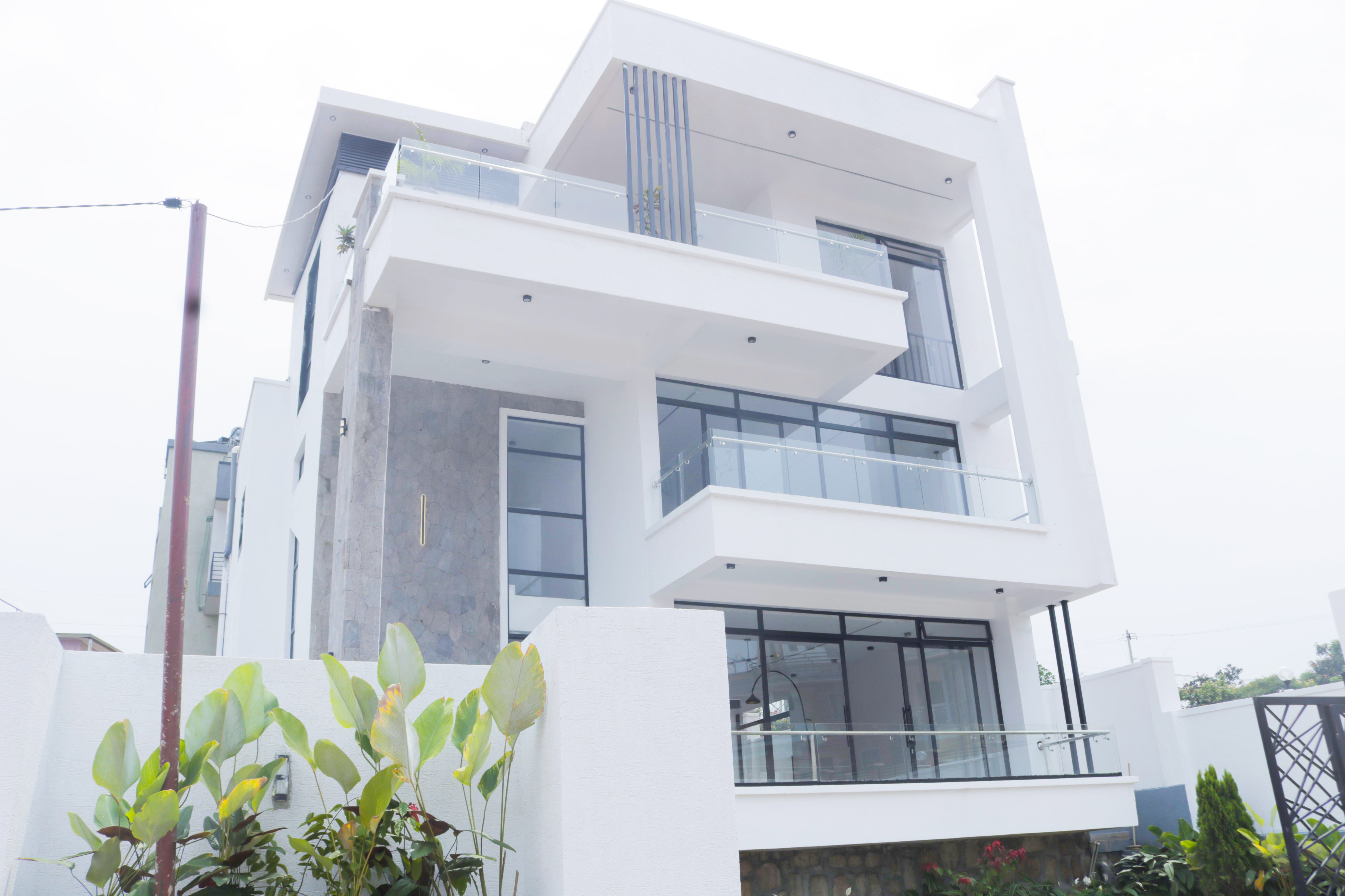 House for Sale in Kibagabaga – 6 Bedrooms, 7 Bathrooms Luxury Home - Image 2