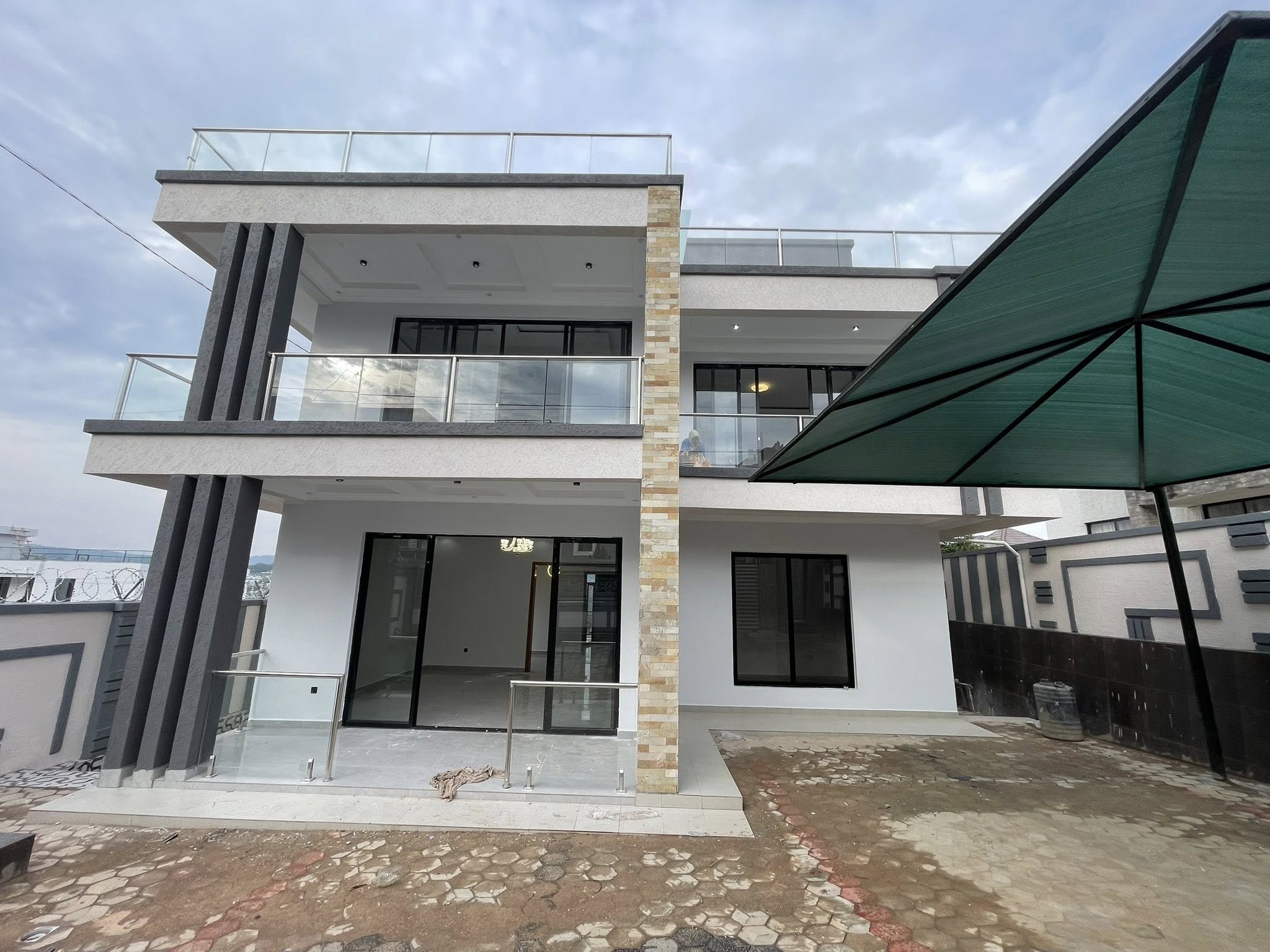 Brand New Luxury House for Sale in Kibagabaga, Kigali Rwanda – 7 Bedrooms Modern Dream Home - Image 5