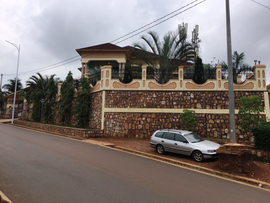 Luxury 6-Bedroom House for Sale in Rebero Kigali Rwanda – House for Sale in Rebero Kigali - Image 3