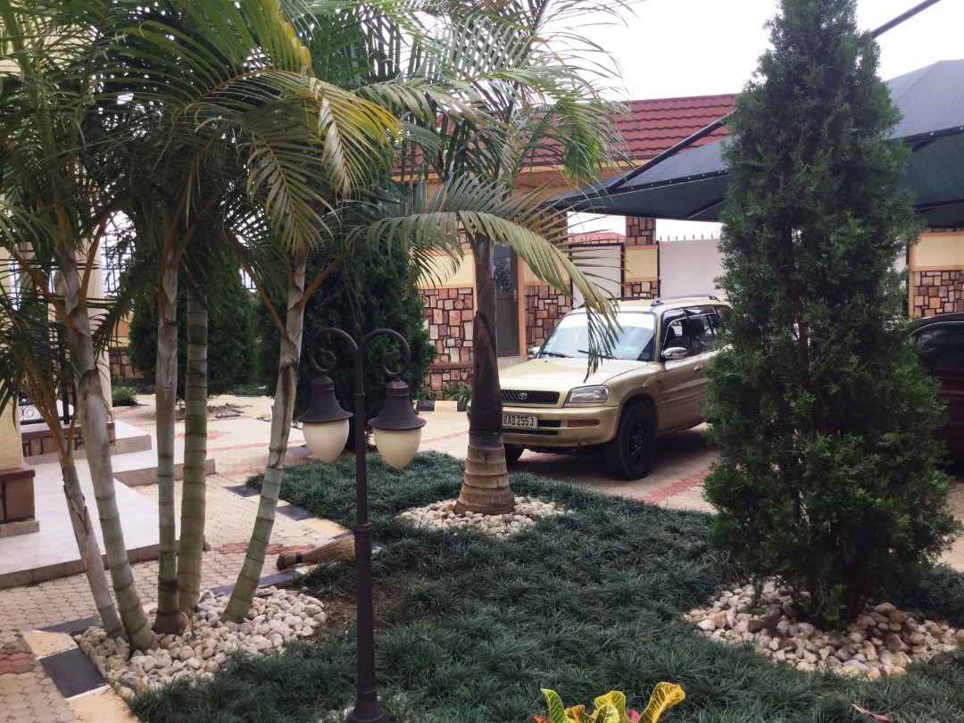 Luxury 6-Bedroom House for Sale in Rebero Kigali Rwanda – House for Sale in Rebero Kigali - Image 4