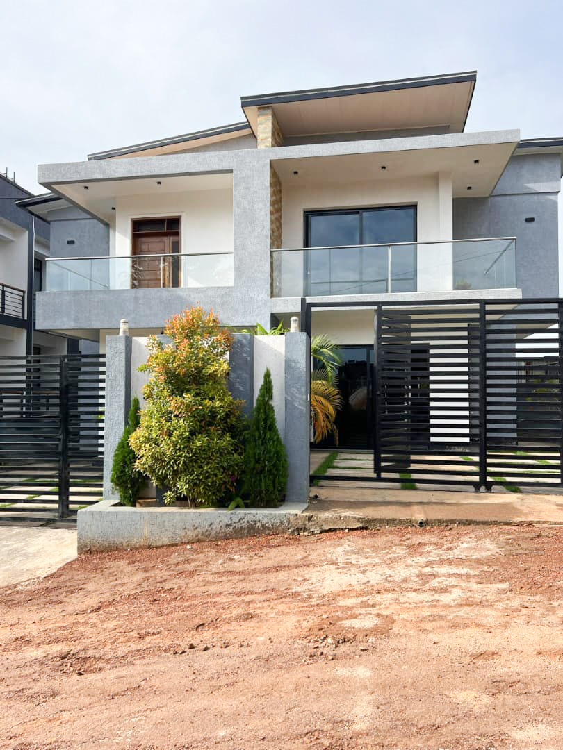 6 Bedrooms House for Sale in Kibagabaga, Kigali-Rwanda - Image 2
