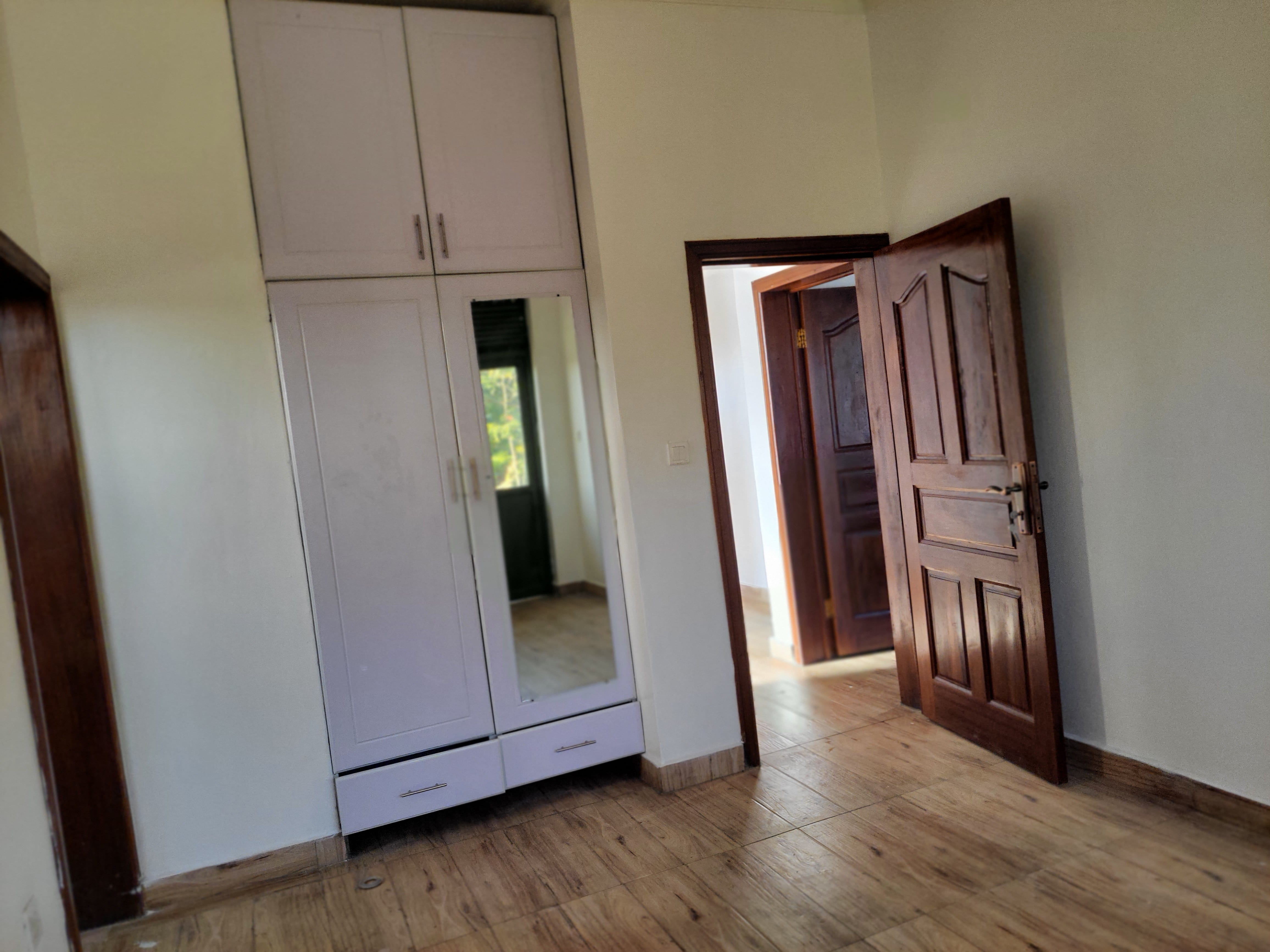 Unfurnished 4-Bedroom House for Rent in Kibagabaga Near Pili Pili - Image 15