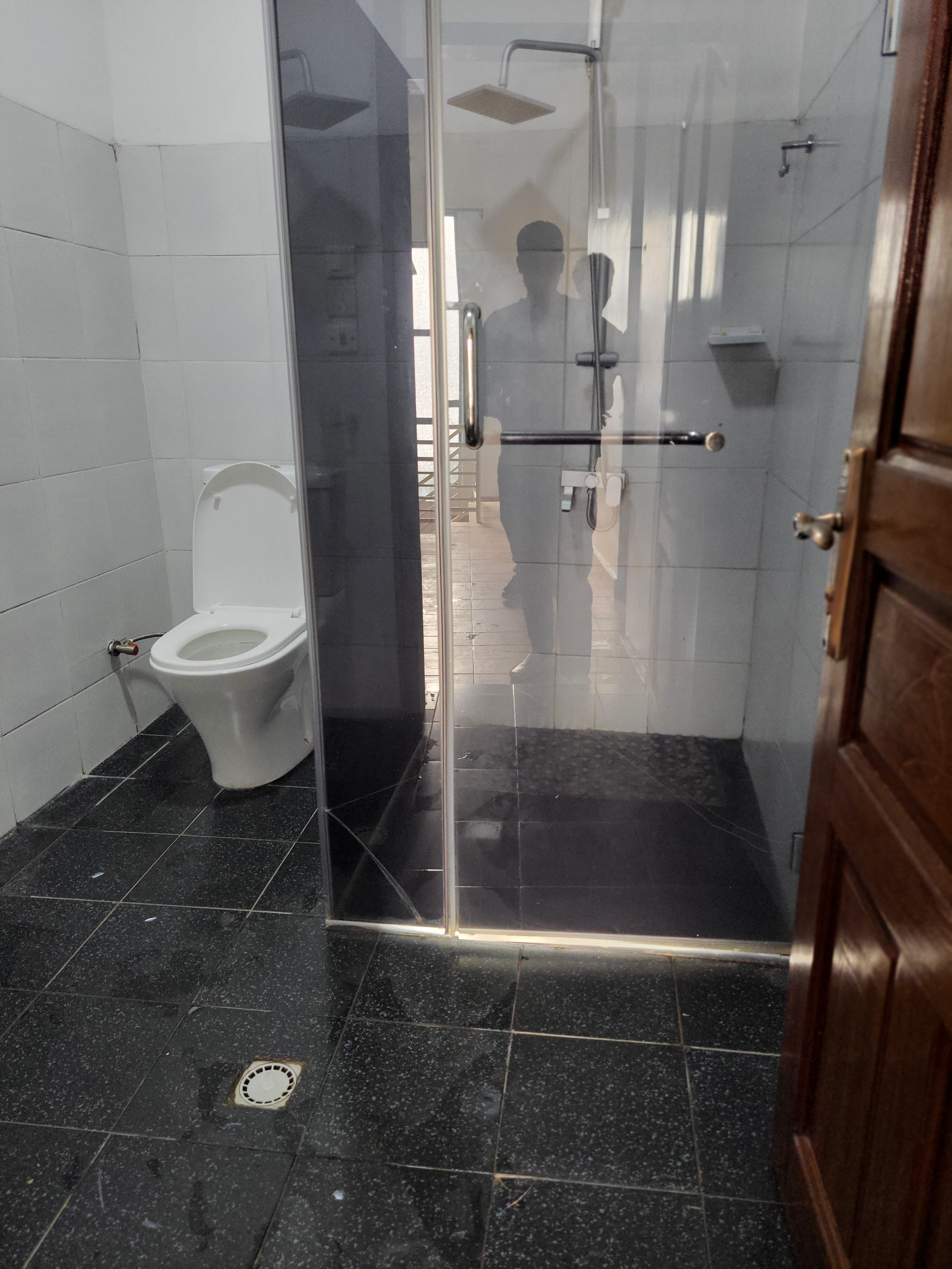 Unfurnished 4-Bedroom House for Rent in Kibagabaga Near Pili Pili - Image 9