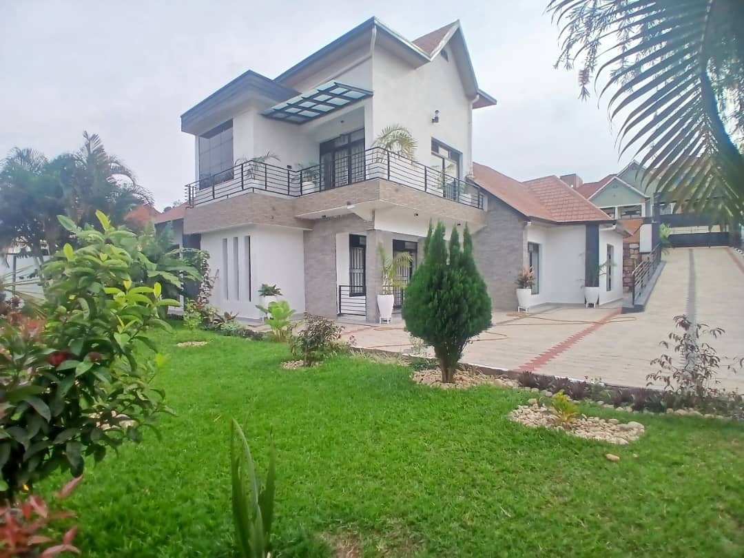 Kicukiro-Kagarama 6 Bedroom House for Sale – Luxury Living at 350M RWF in Kigali - Image 2