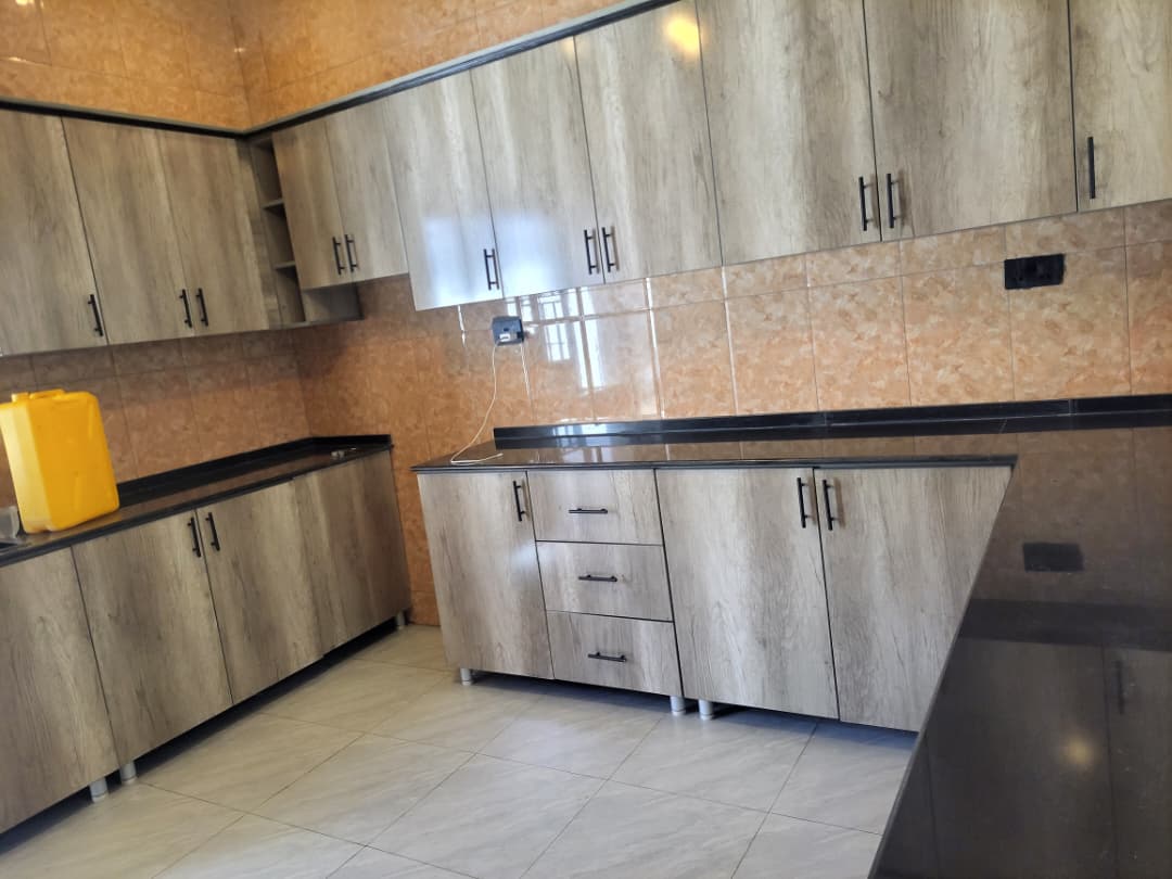 Kicukiro-Kagarama 6 Bedroom House for Sale – Luxury Living at 350M RWF in Kigali - Image 5