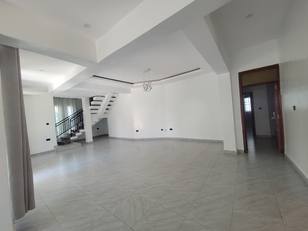 Kicukiro-Kagarama 6 Bedroom House for Sale – Luxury Living at 350M RWF in Kigali - Image 8