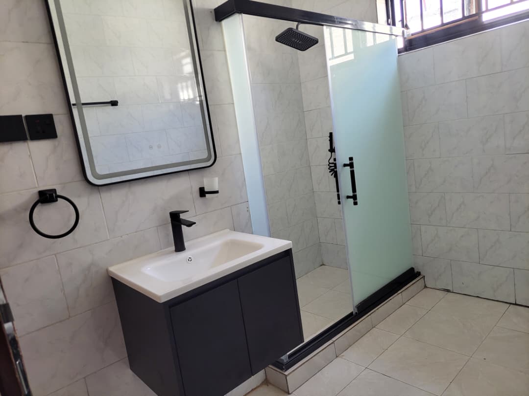 Kicukiro-Kagarama 6 Bedroom House for Sale – Luxury Living at 350M RWF in Kigali - Image 9