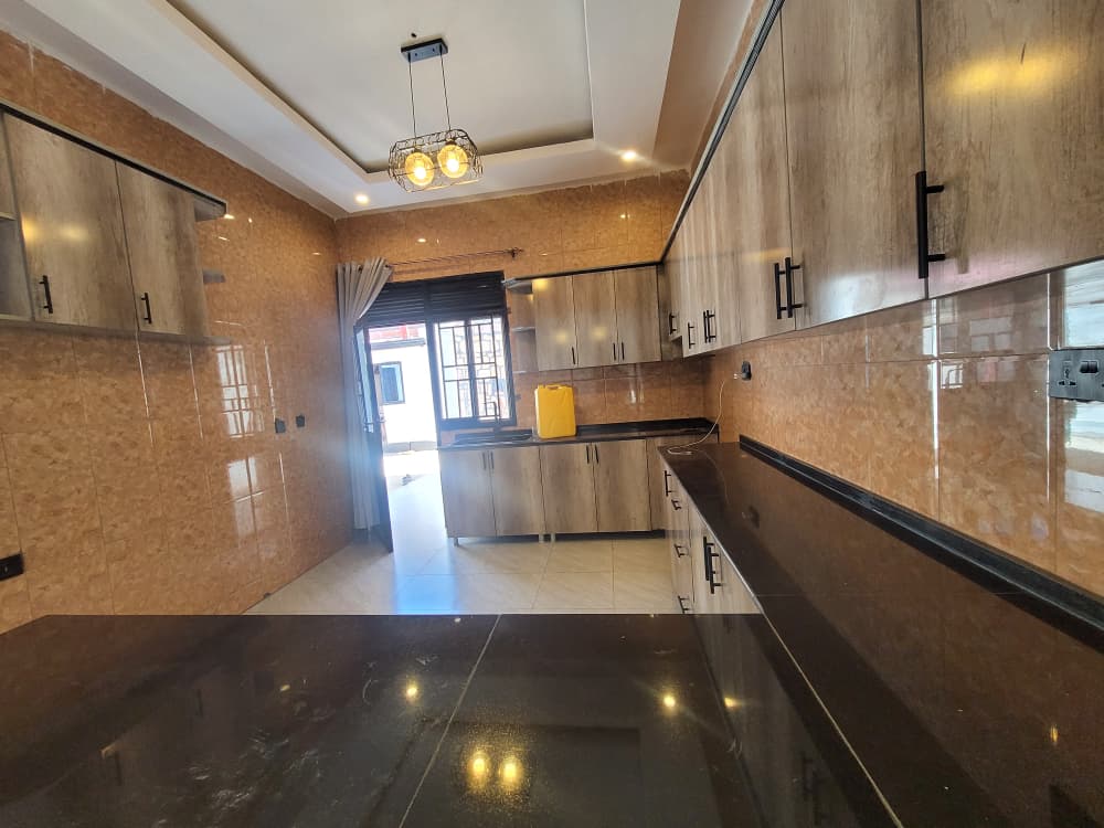 Kicukiro-Kagarama 6 Bedroom House for Sale – Luxury Living at 350M RWF in Kigali - Image 4