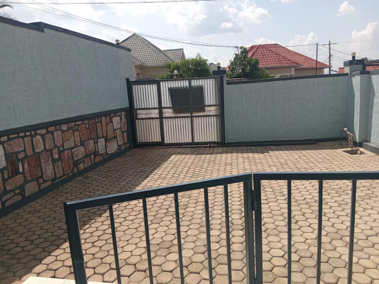 Luxury 4-Bedroom Apartment for Rent in Kicukiro Kagarama – Short & Long Stay Options in Kigali - Image 5