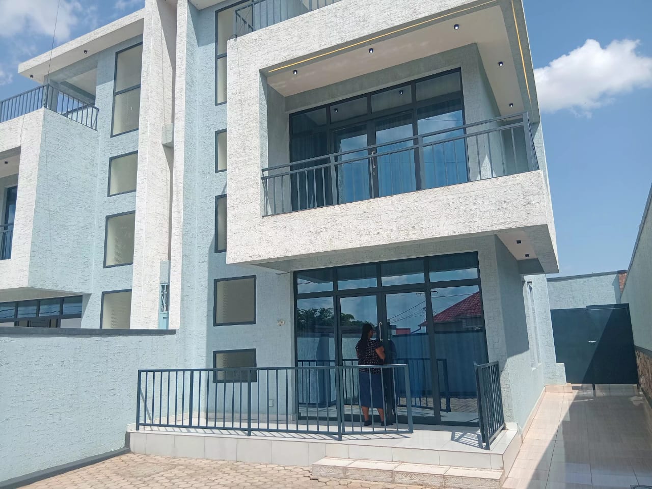 Luxury 4-Bedroom Apartment for Rent in Kicukiro Kagarama – Short & Long Stay Options in Kigali - Image 1