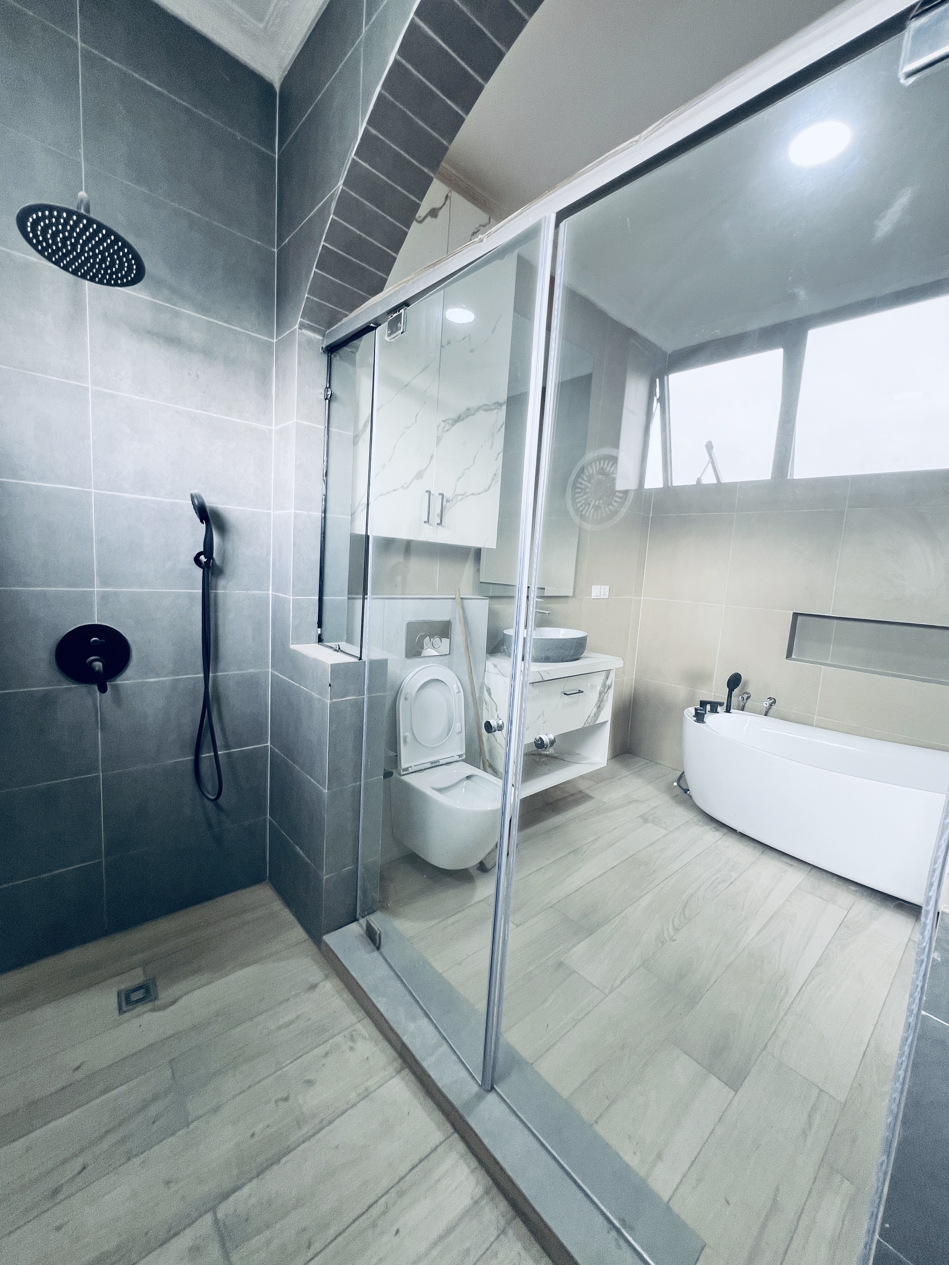 Luxury 5-Bedroom House for Sale in Kigali - Image 16