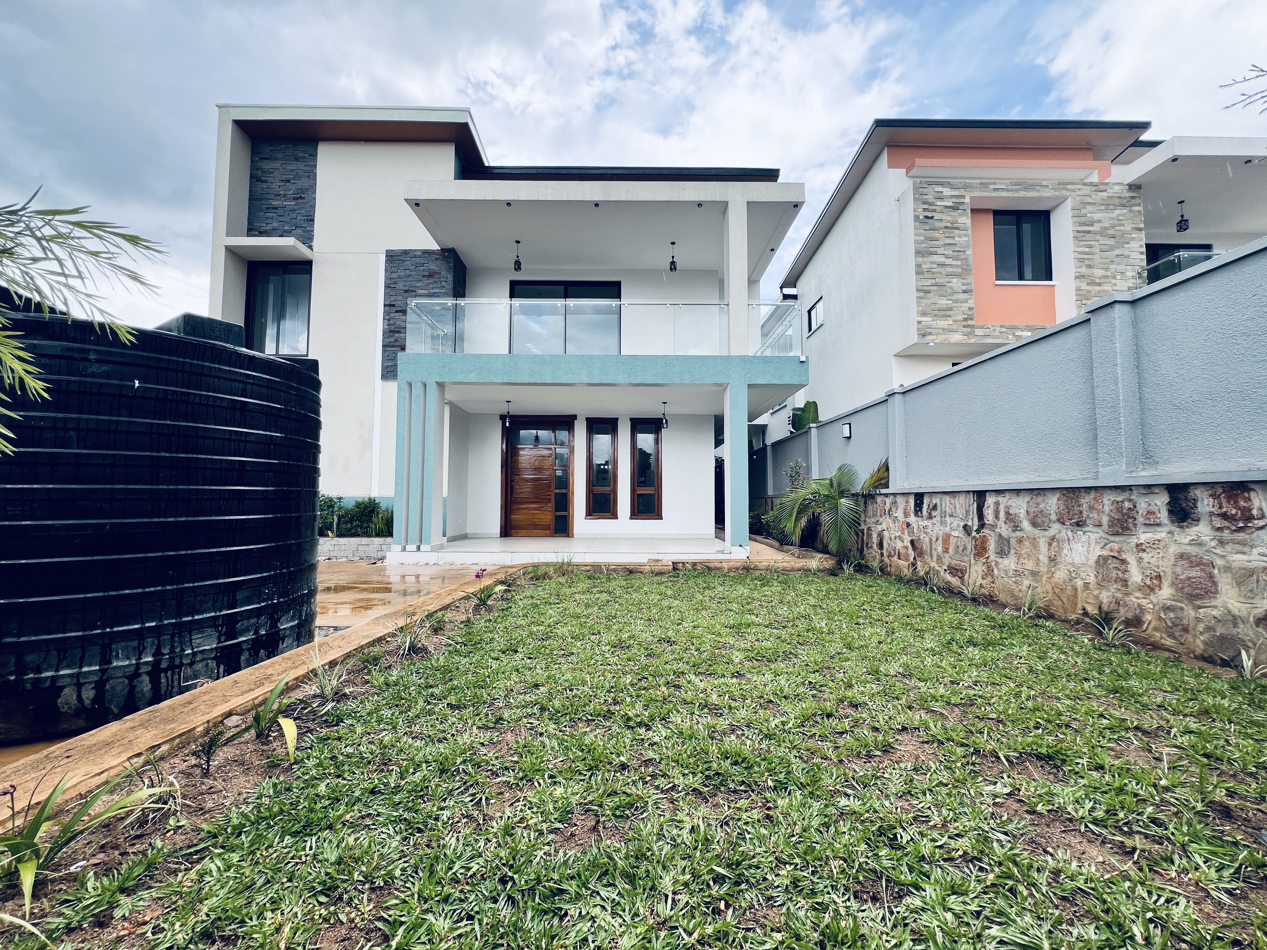 Luxury 5-Bedroom House for Sale in Kigali - Image 13