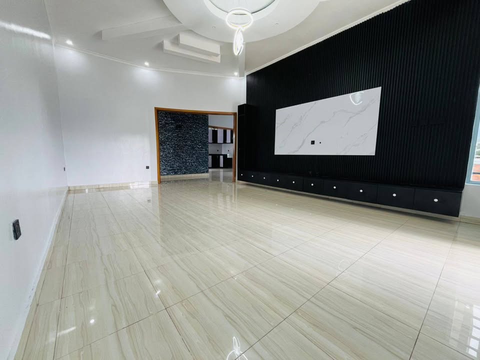 Modern 4-Bedroom House for Sale in Kigali at 170M RWF – Luxury Family Home with Rooftop and Premium Amenities - Image 2