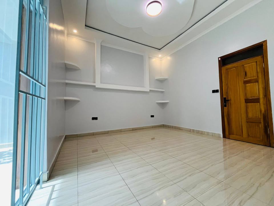 Modern 4-Bedroom House for Sale in Kigali at 170M RWF – Luxury Family Home with Rooftop and Premium Amenities - Image 3