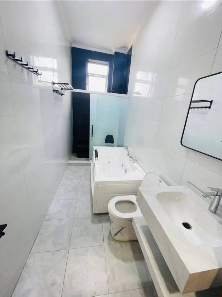 Luxury 6-Bedroom House for Sale in Gishushu Near Lemigo Hotel - Image 7