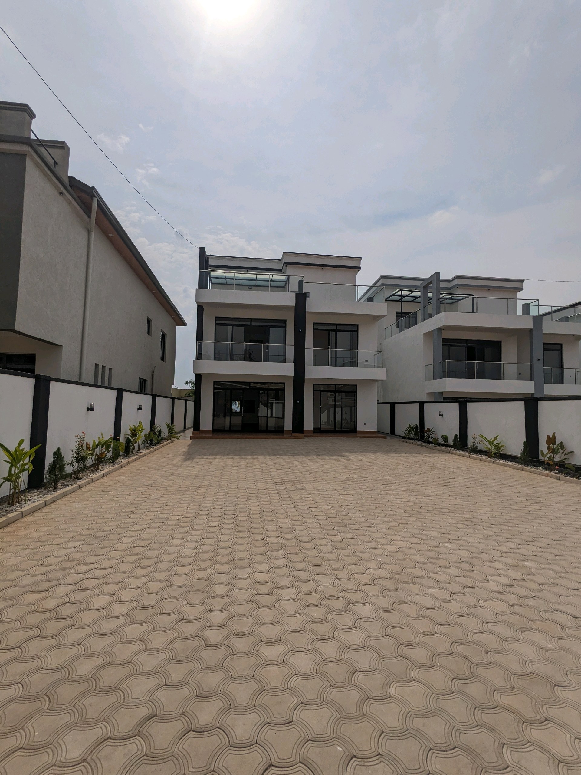 FOR SALE: Modern 10-Bedroom Luxury Home in Kibagabaga – Kigali, Rwanda 🇷🇼 - Image 16