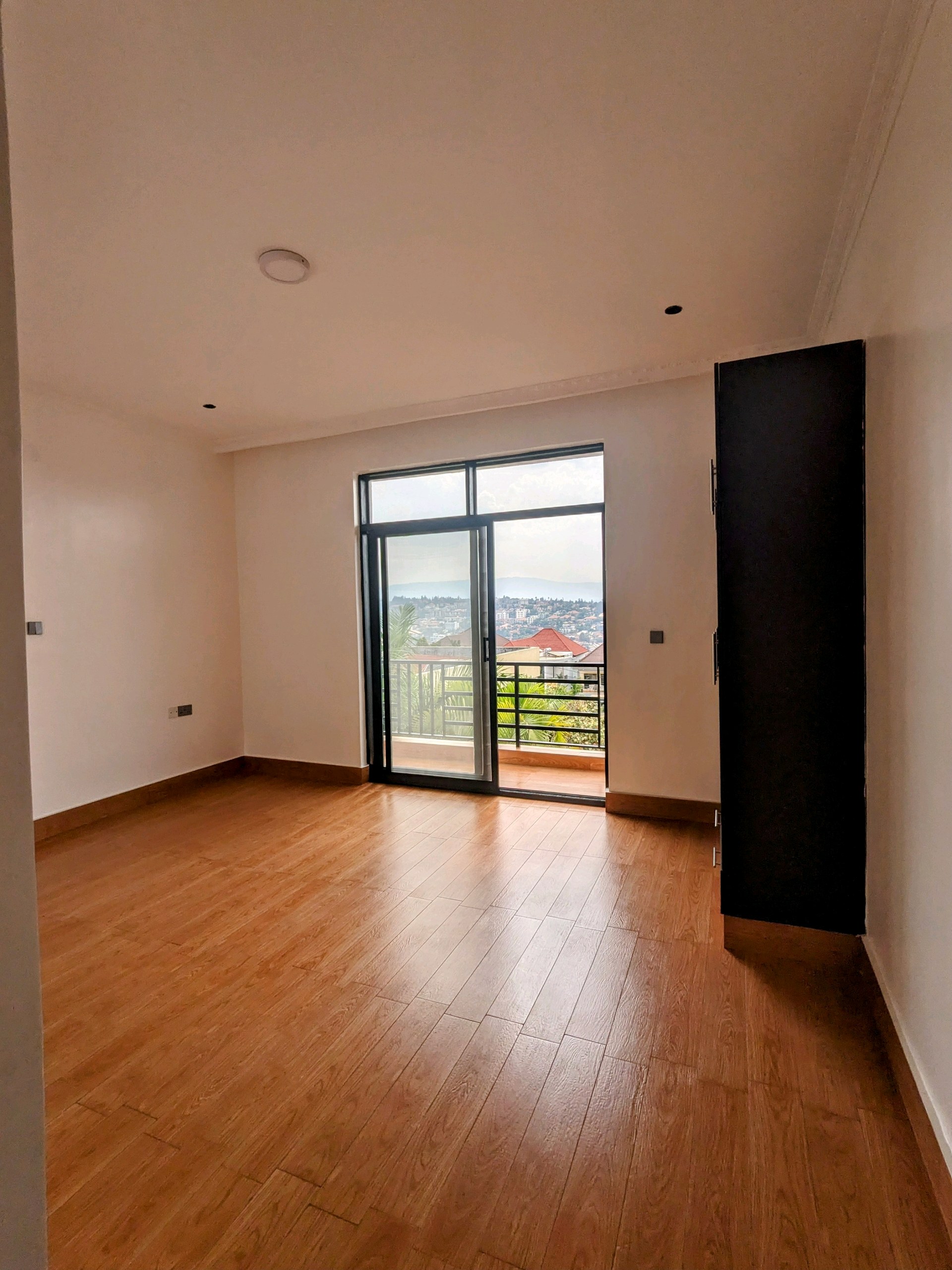 FOR SALE: Modern 10-Bedroom Luxury Home in Kibagabaga – Kigali, Rwanda 🇷🇼 - Image 12