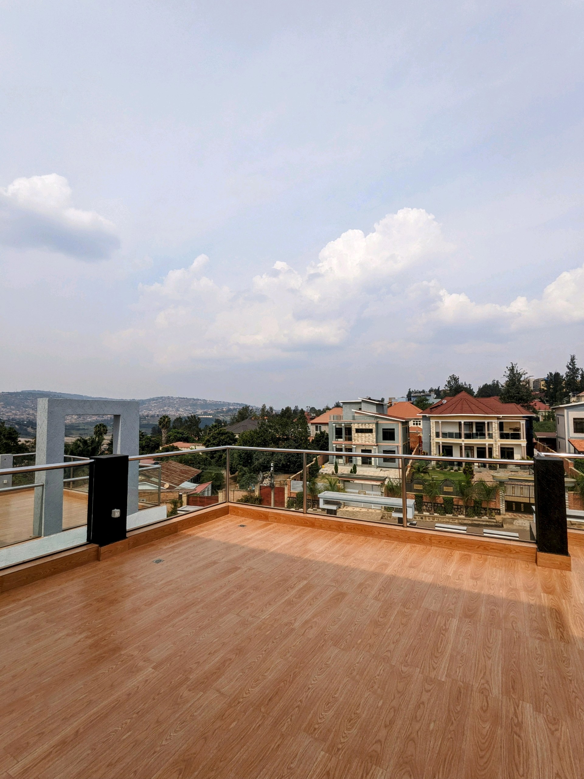 FOR SALE: Modern 10-Bedroom Luxury Home in Kibagabaga – Kigali, Rwanda 🇷🇼 - Image 9