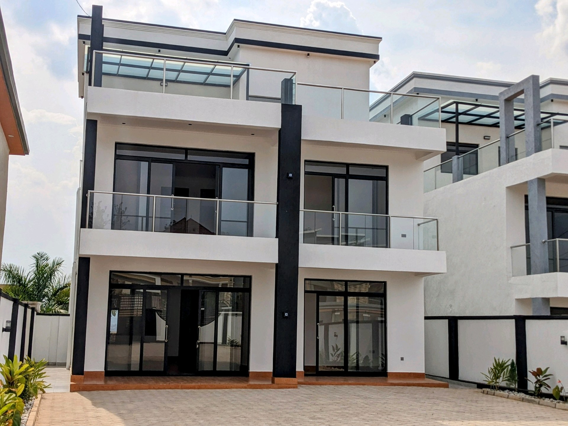 FOR SALE: Modern 10-Bedroom Luxury Home in Kibagabaga – Kigali, Rwanda 🇷🇼 - Image 18