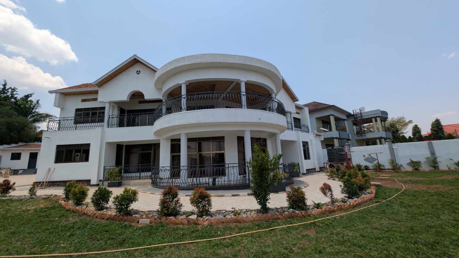 Fully Furnished 6-Bedroom House for Rent in Gacuriro - Image 3