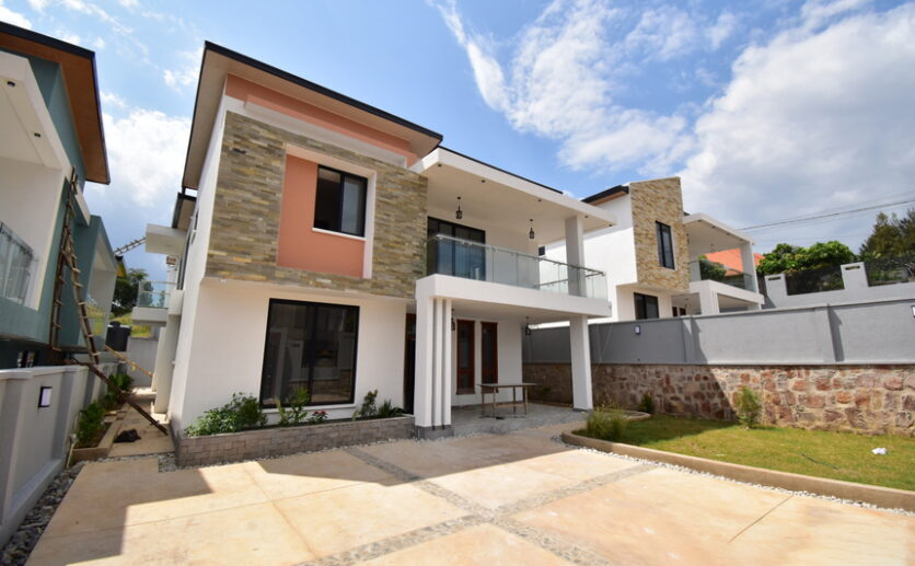 Luxury 5-Bedroom House in Kigali – Prime Location | RWF 500M - Image 8