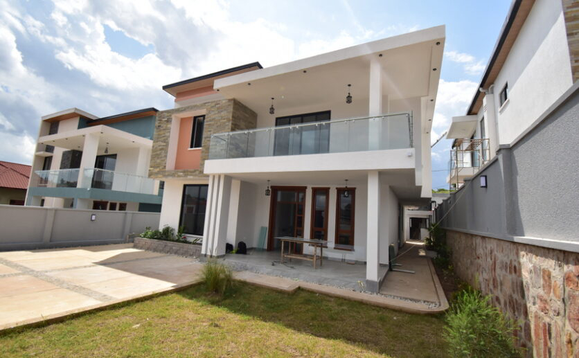 Luxury 5-Bedroom House in Kigali – Prime Location | RWF 500M - Image 6