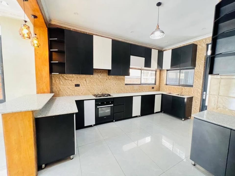 5-Bedroom Furnished House for Rent in Kibagabaga – Near Pili Pili - Image 9