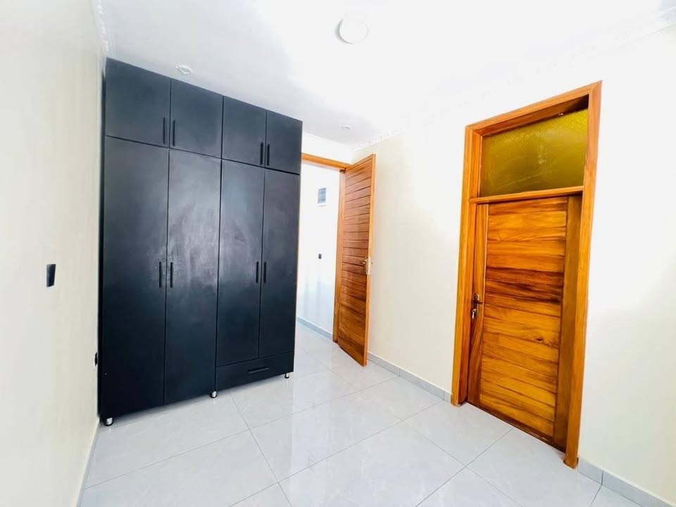 5-Bedroom Furnished House for Rent in Kibagabaga – Near Pili Pili - Image 8