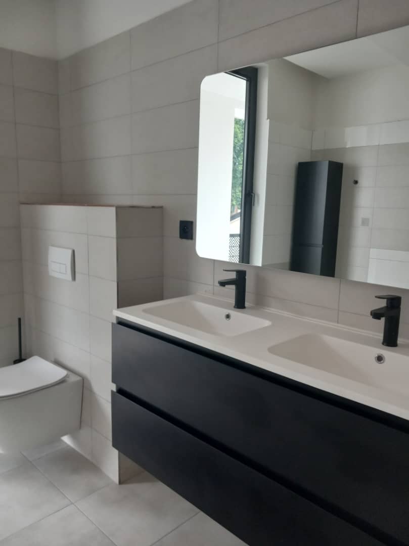 Low-Rise Block of 3 Modern Houses for Rent in Kiyovu – Kigali’s Prime Location - Image 11