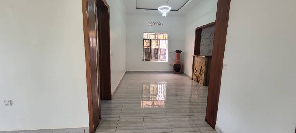 Gacuriro House for Sale – Prime Location at Tarmac Road - Image 7